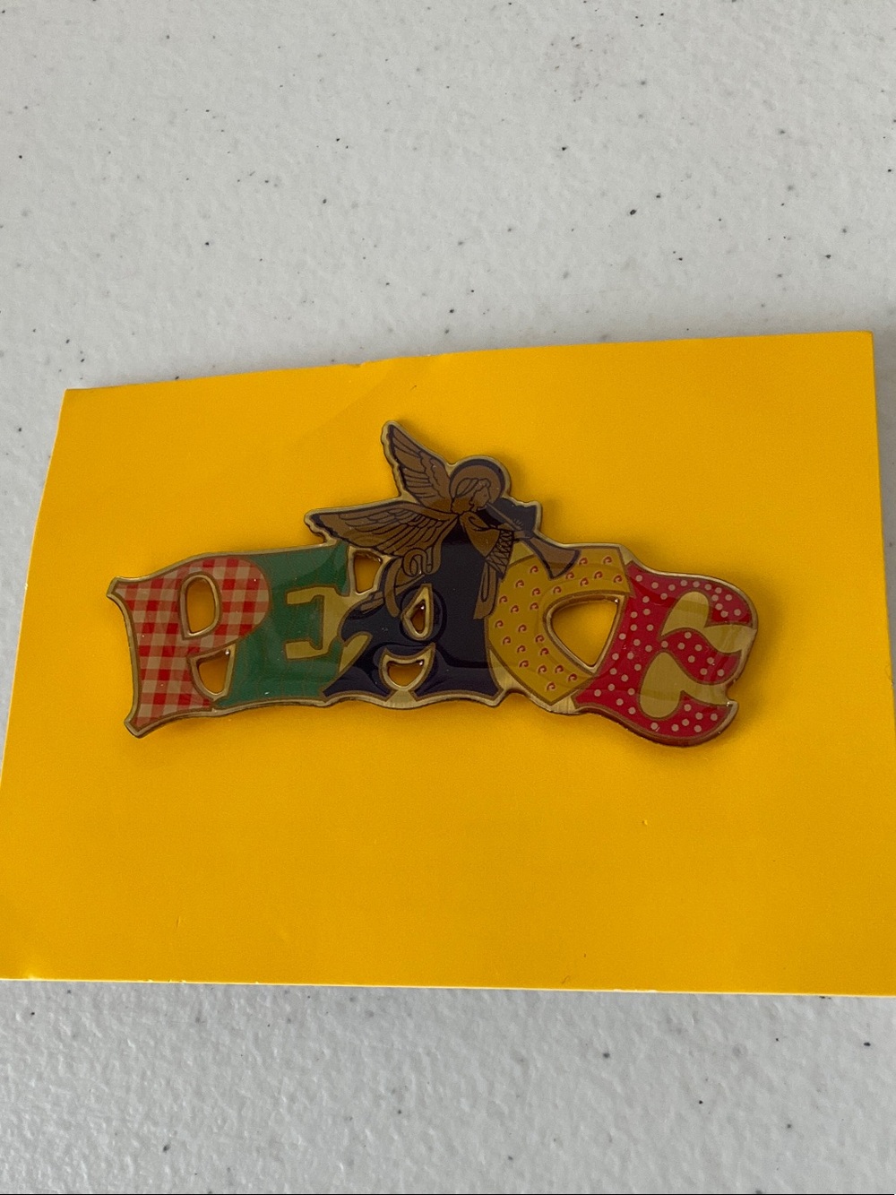 🌺$3.00 must bundle 🌺PEACE' Decorative Pin